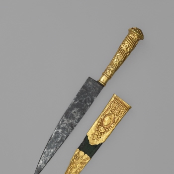 Knife with scabbard