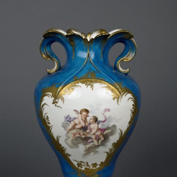 Vase 'à oreilles', of the first size