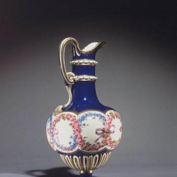 Vase 'en burette' of the first size