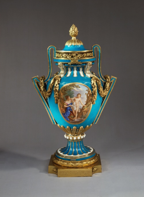 Probably vase 'à bâtons rompus' of the first size